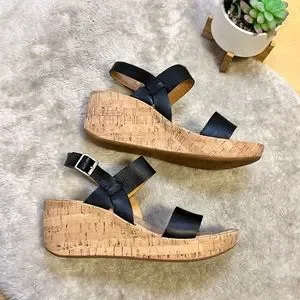 Korks tome online platform wedge sandal